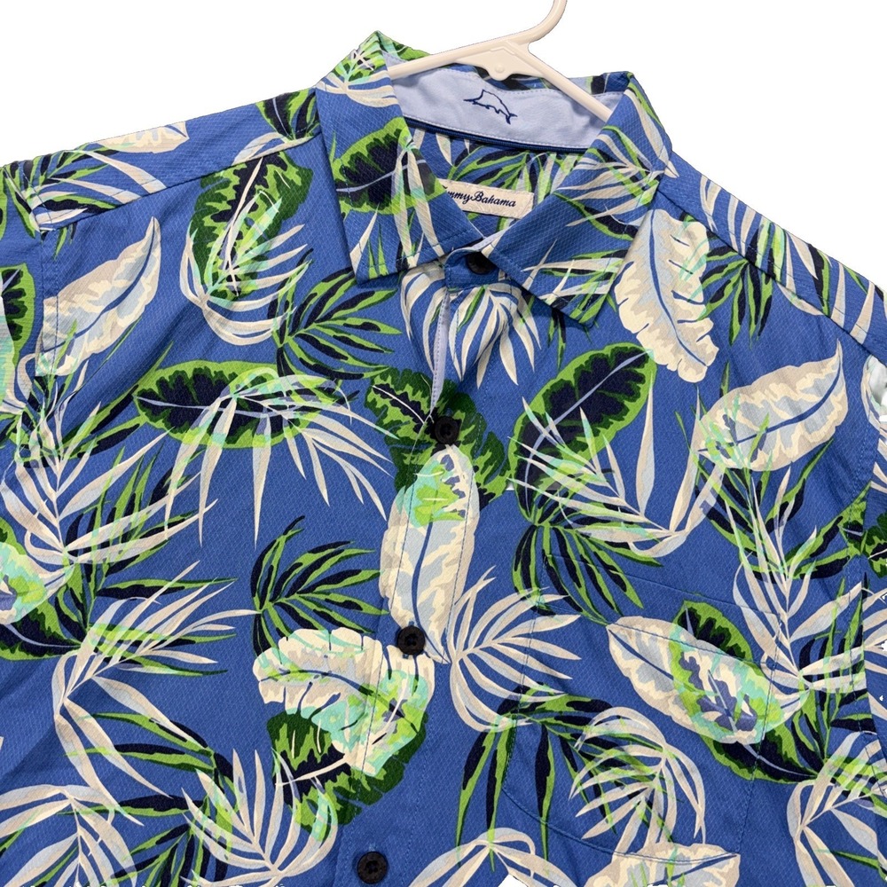 Tommy Bahama Hawaiian Shirt Mens M ‎ Island Zone Floral Silk Blend Short Sleeve